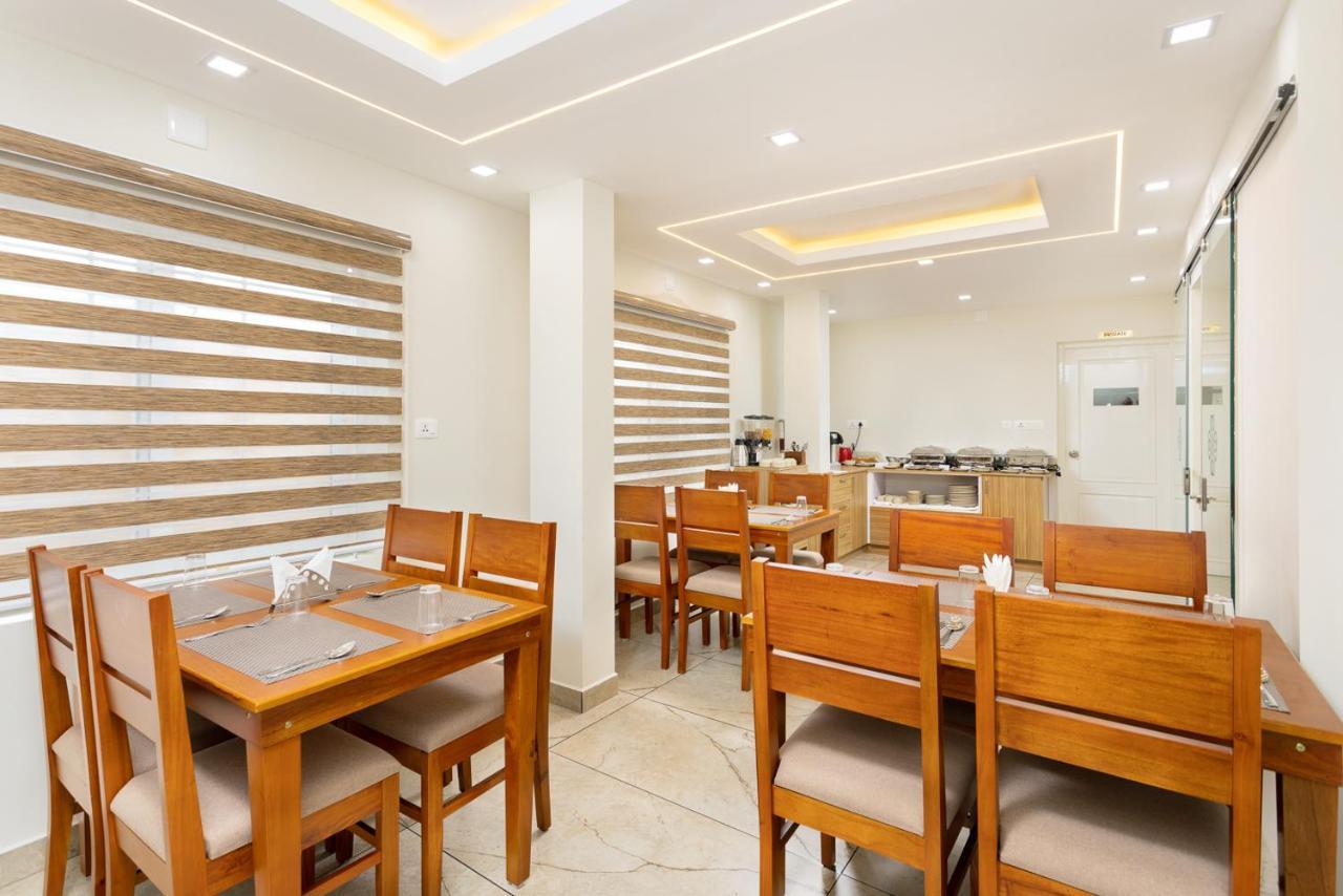 Esaa Airport Hotel Kochi Exteriér fotografie