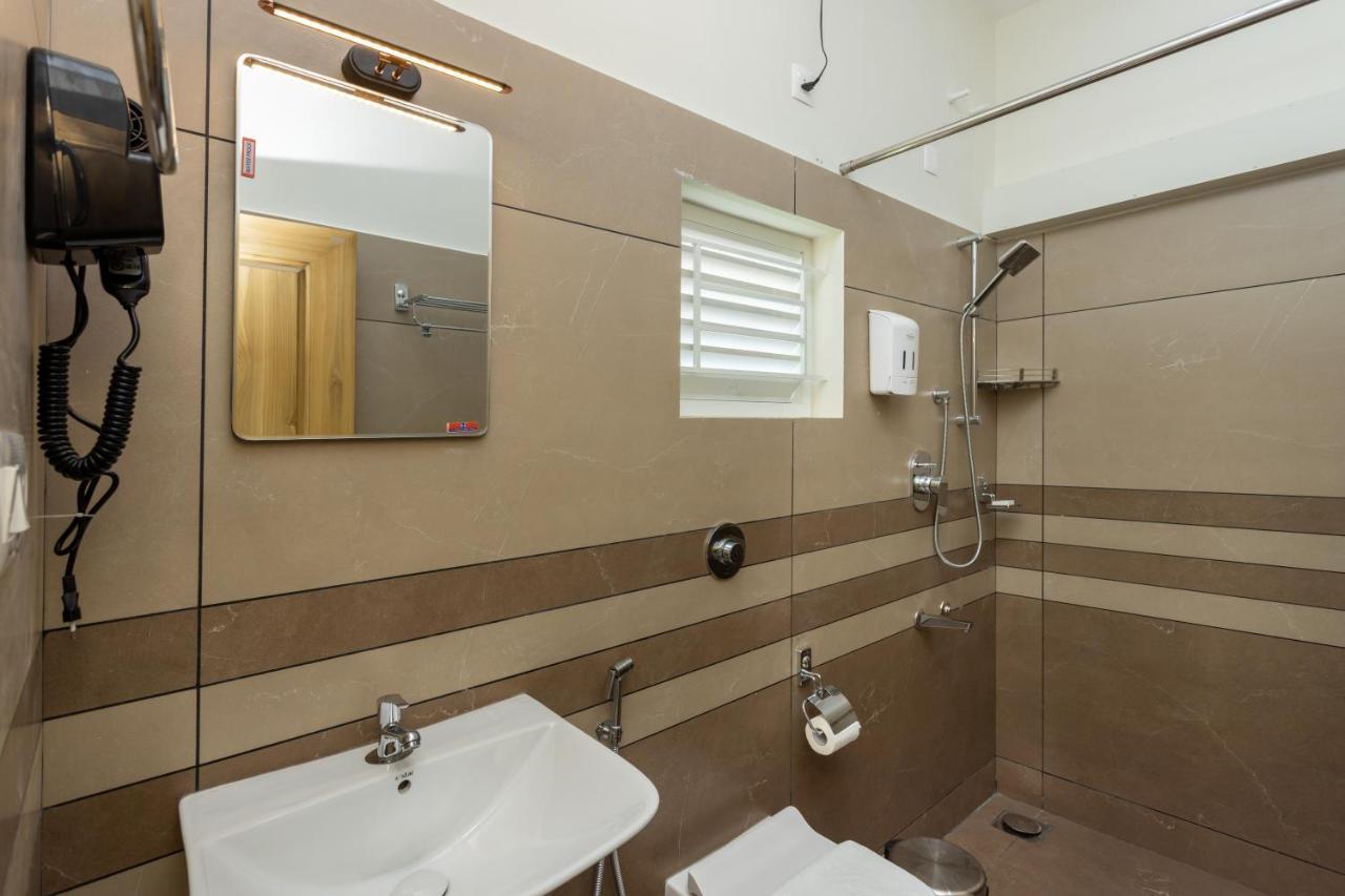 Esaa Airport Hotel Kochi Exteriér fotografie